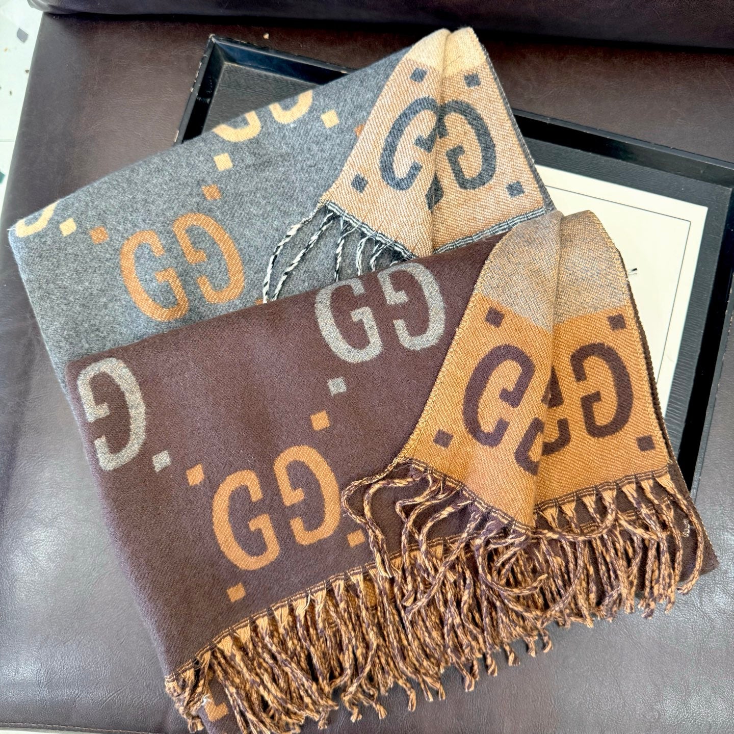 185ZB16WDE Stylish Winter Scarves