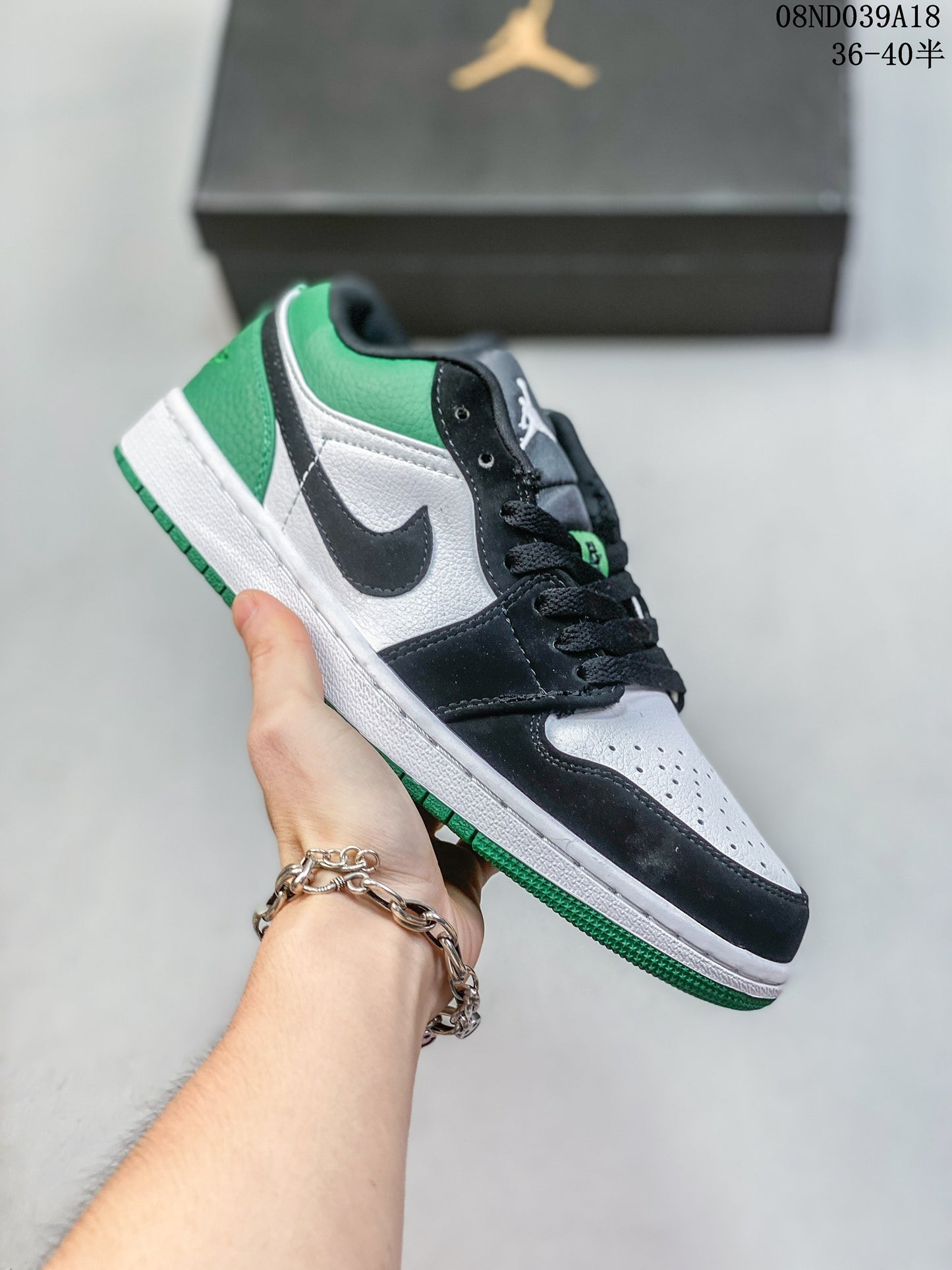 4YN55ZDE Stylish Sneakers (No Box, August-October Big Sale)