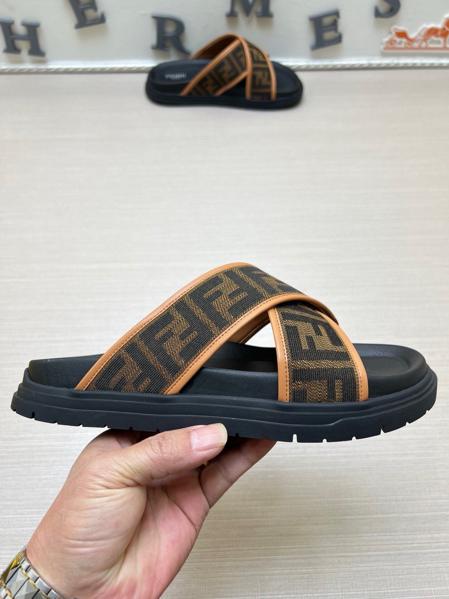 5LF224ZDE Stylish Slippers