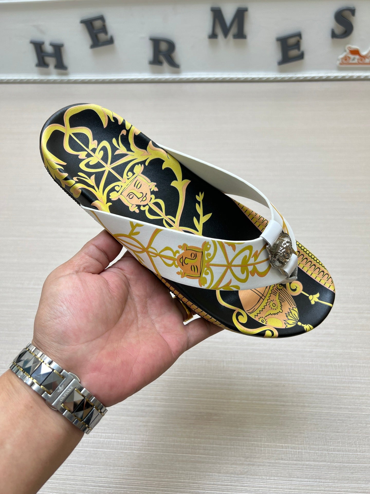 54V96ZDE Stylish slippers