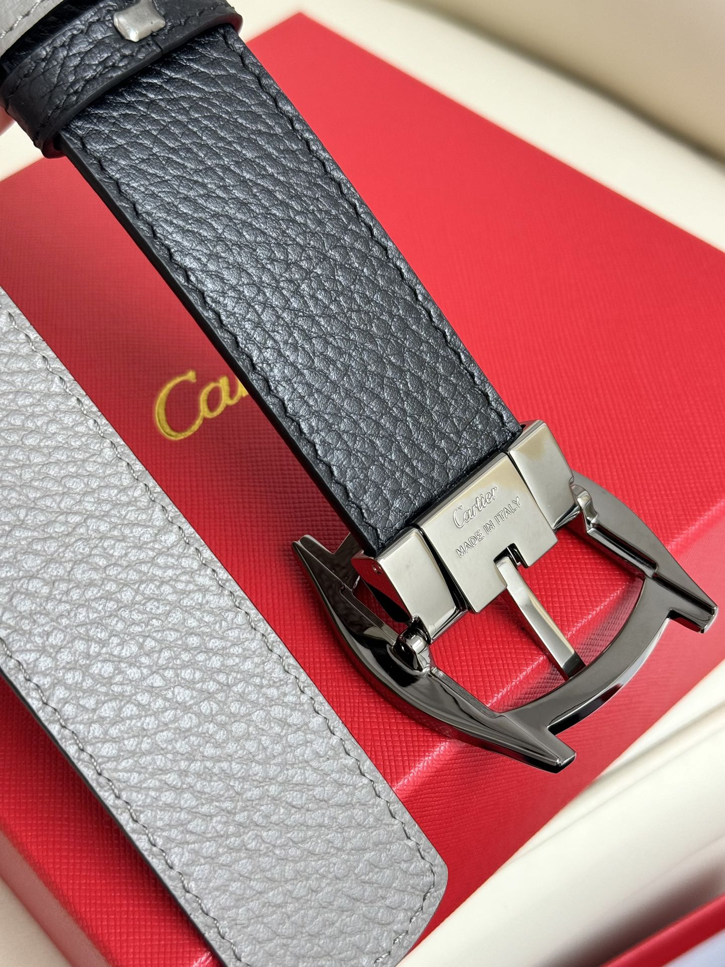 1WK173PDE Stylish High quality belt With full package