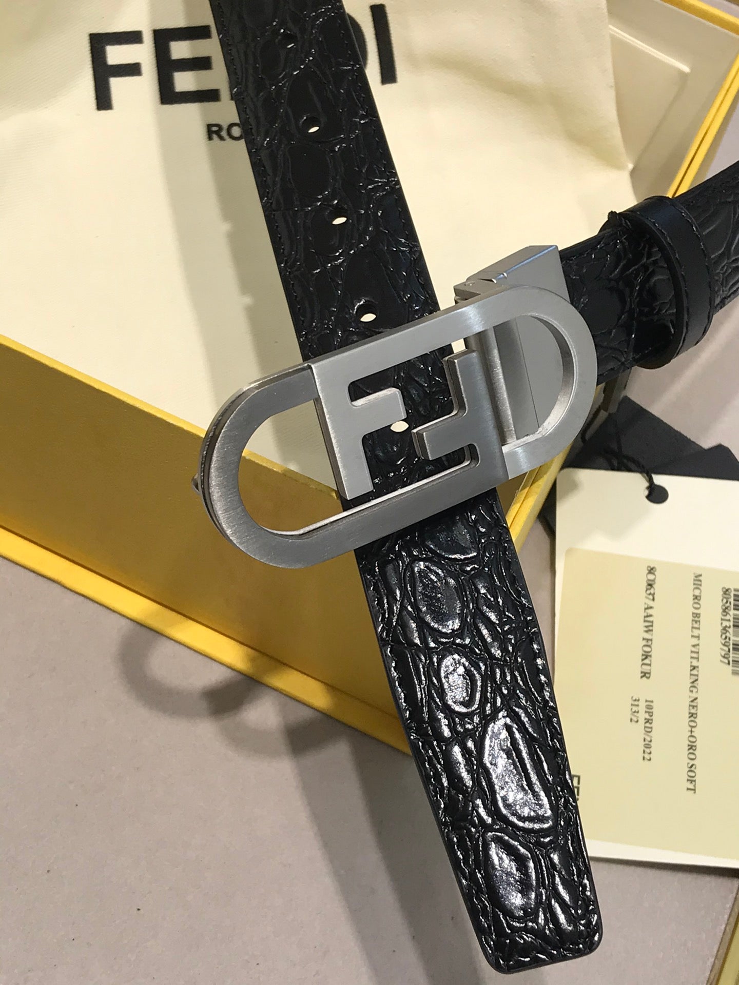 14F91PDE Stylish High quality belt With full package