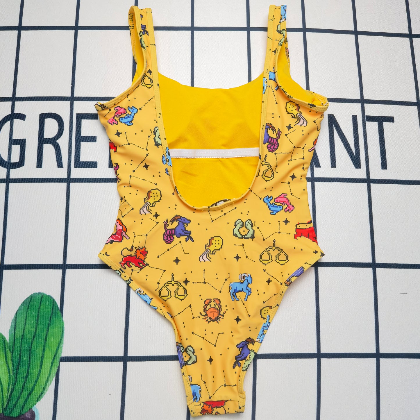 14D136YDE Stylish Bikini swimsuit