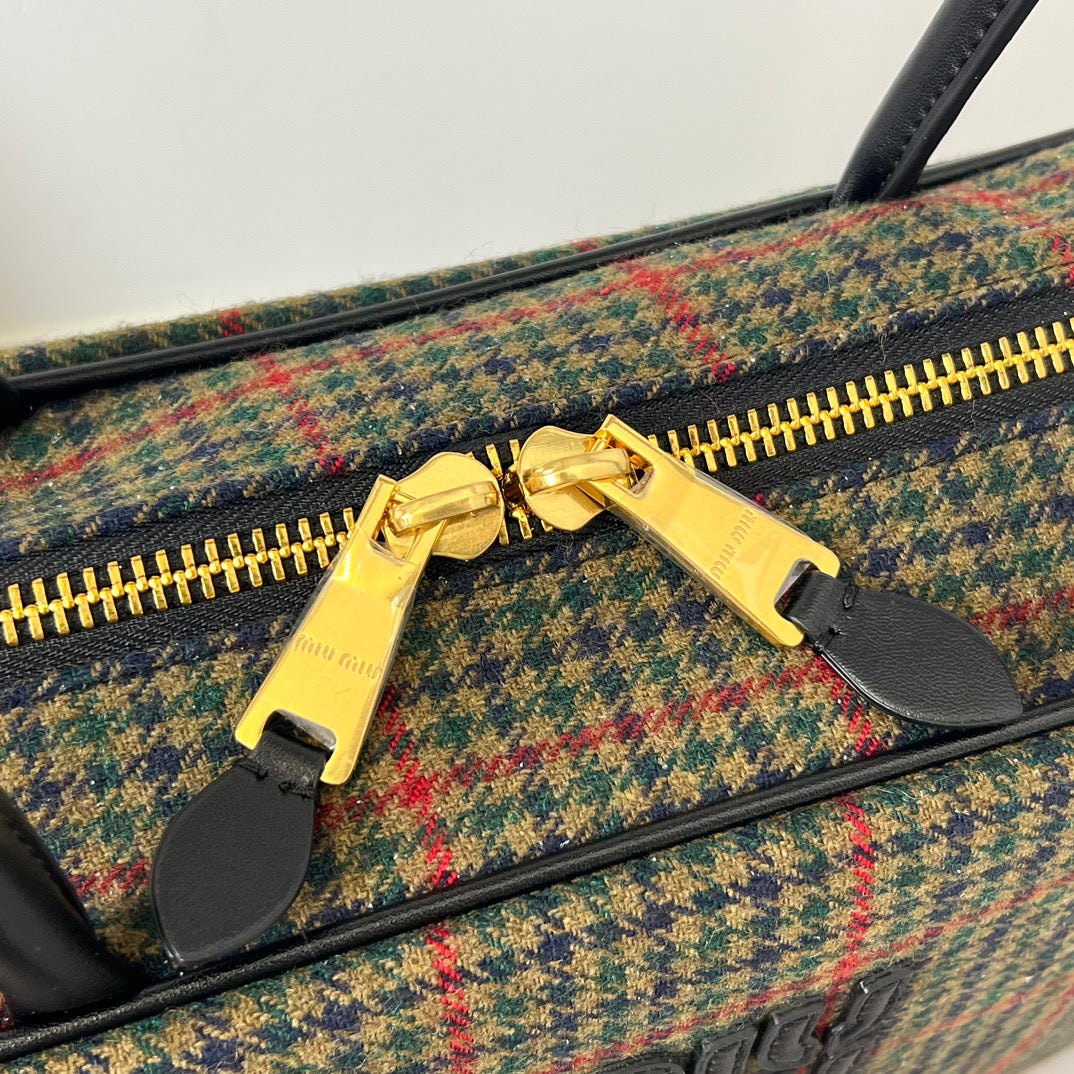 15RA46BDE Stylish bag