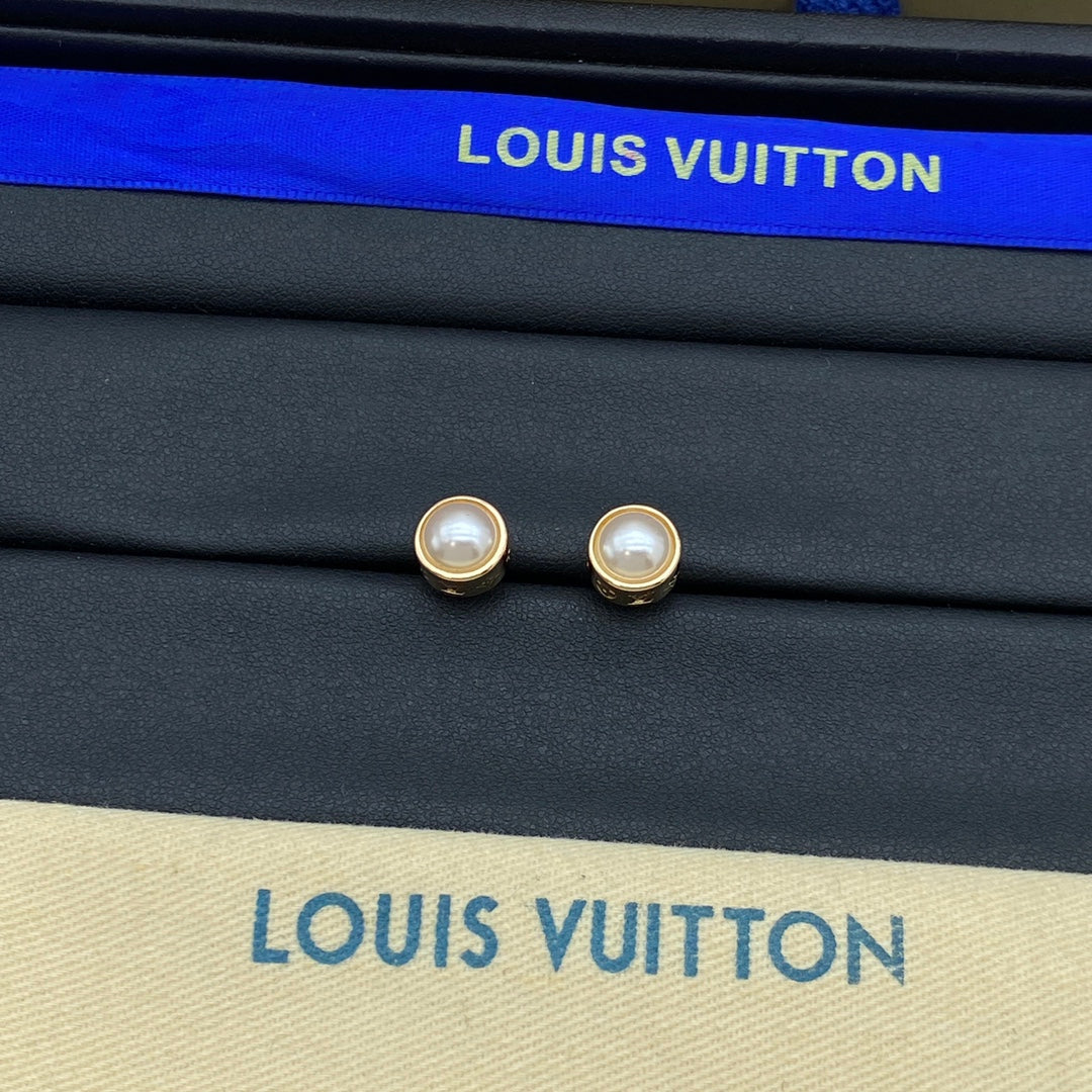 14E1022EDE Stylish Earrings