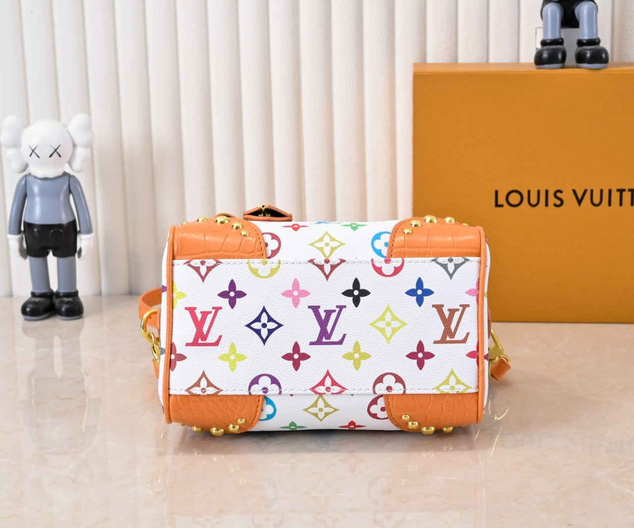 155NE75BDE Stylish leather bag