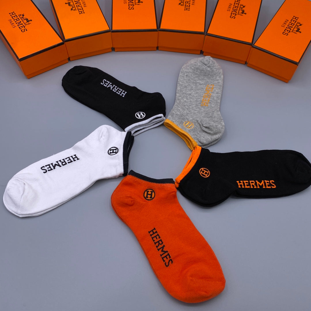 235QH597SDE Stylish socks(5 pairs )