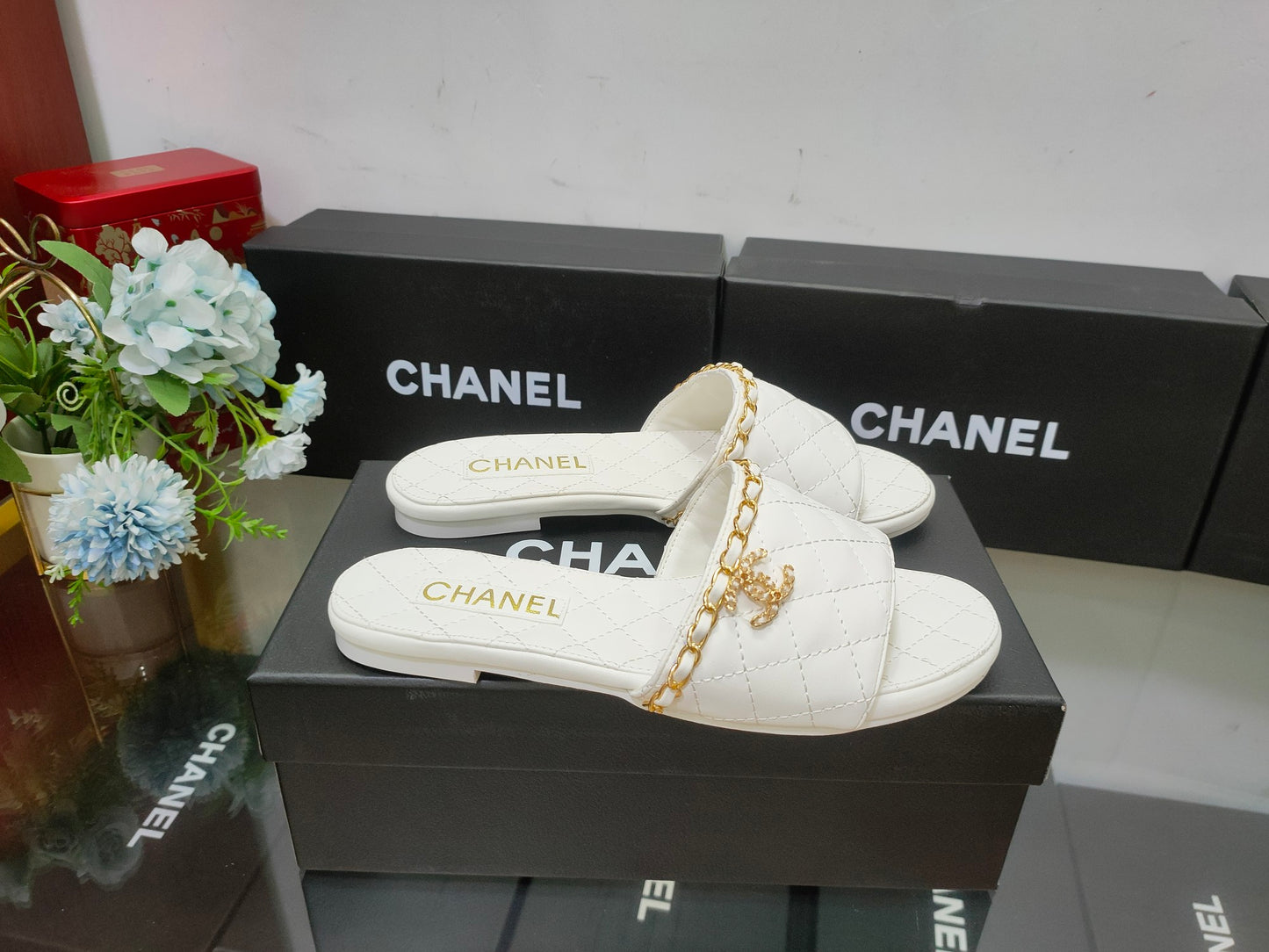 14C29ZDE Stylish slippers