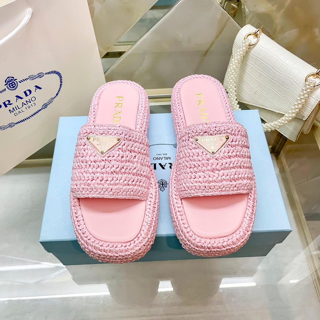 14PD22ZDE Stylish slippers
