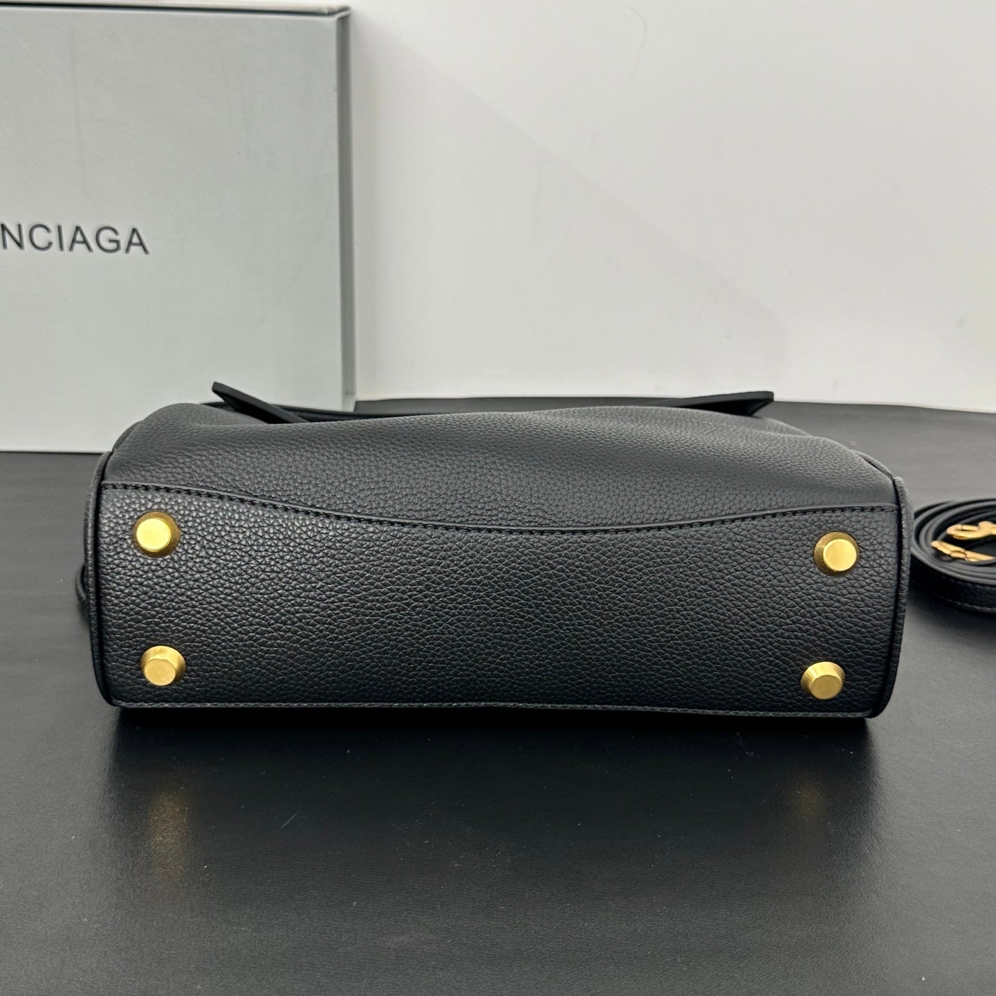15XJ4BDE Stylish leather bag