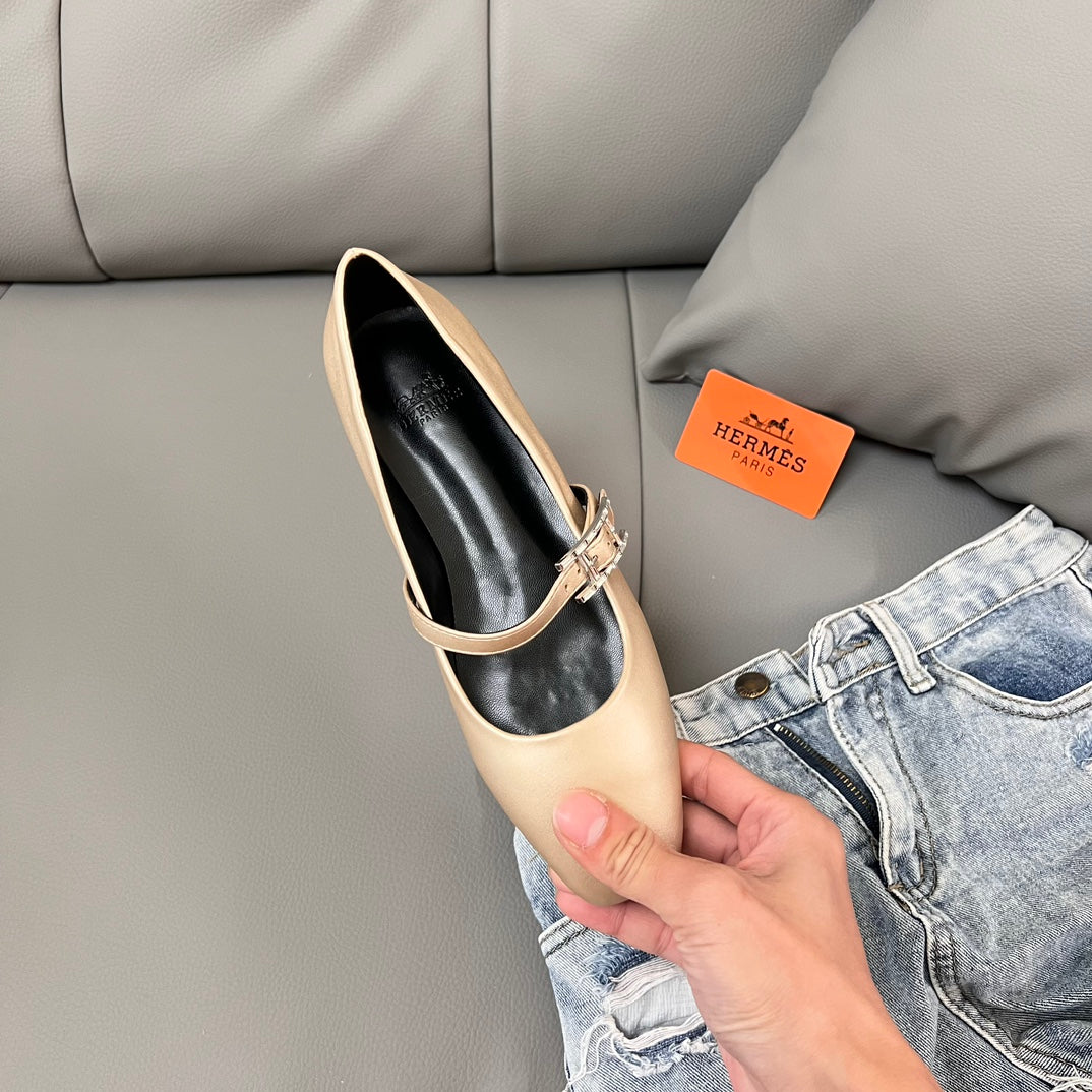 1JE1ZDE Stylish leather boots