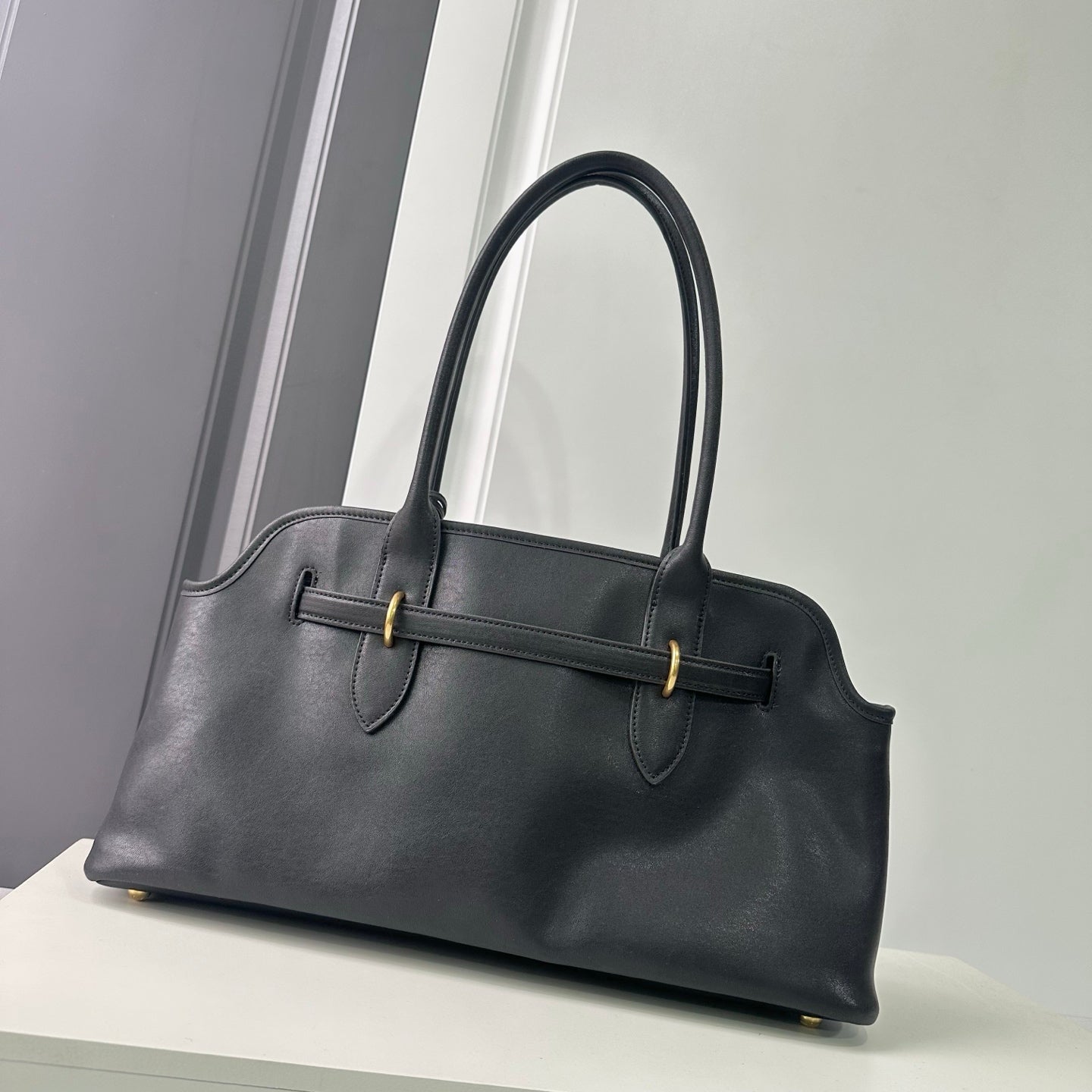 15RA45BDE Stylish leather bag