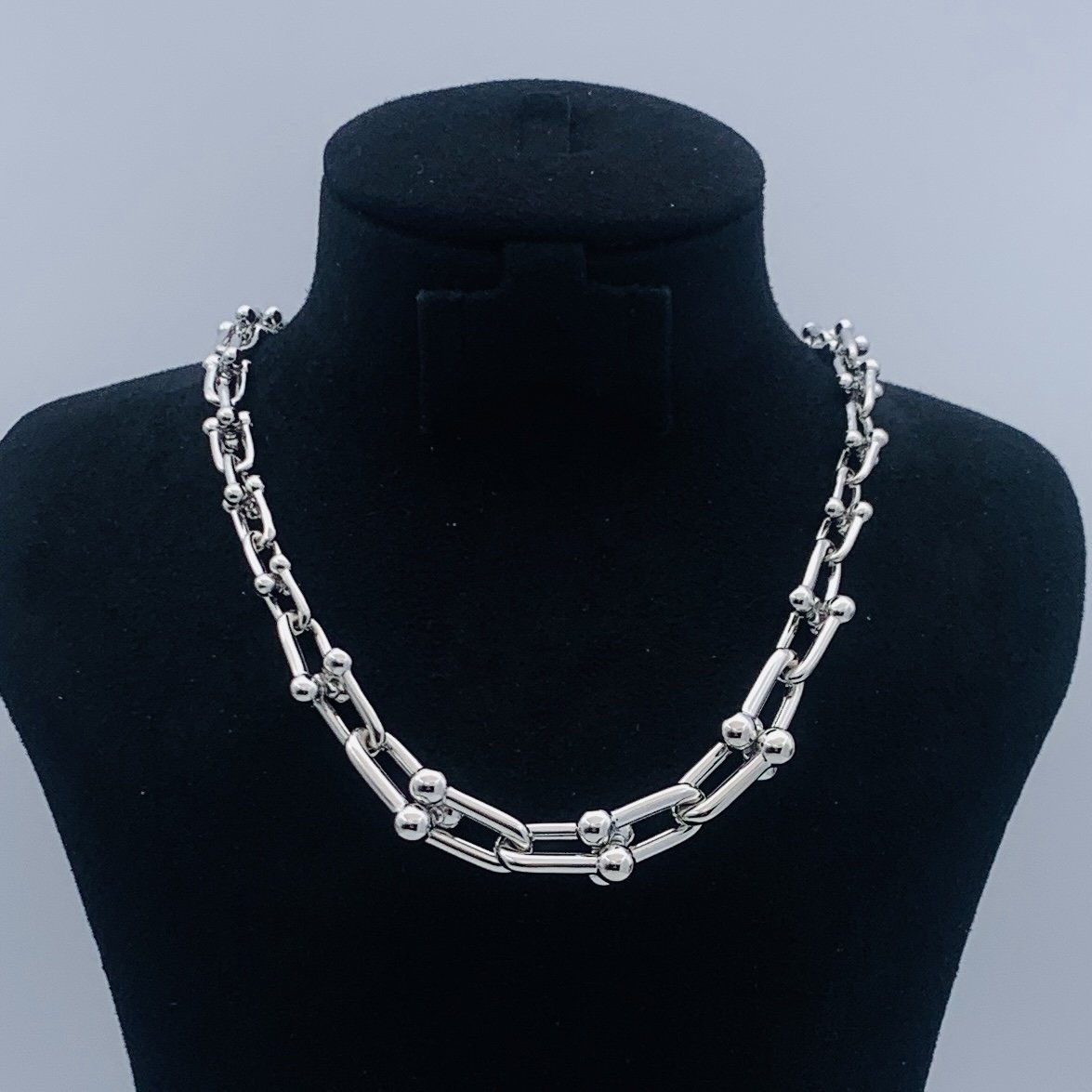 8XT30XDE Stylish Earring Bracelets Necklaces