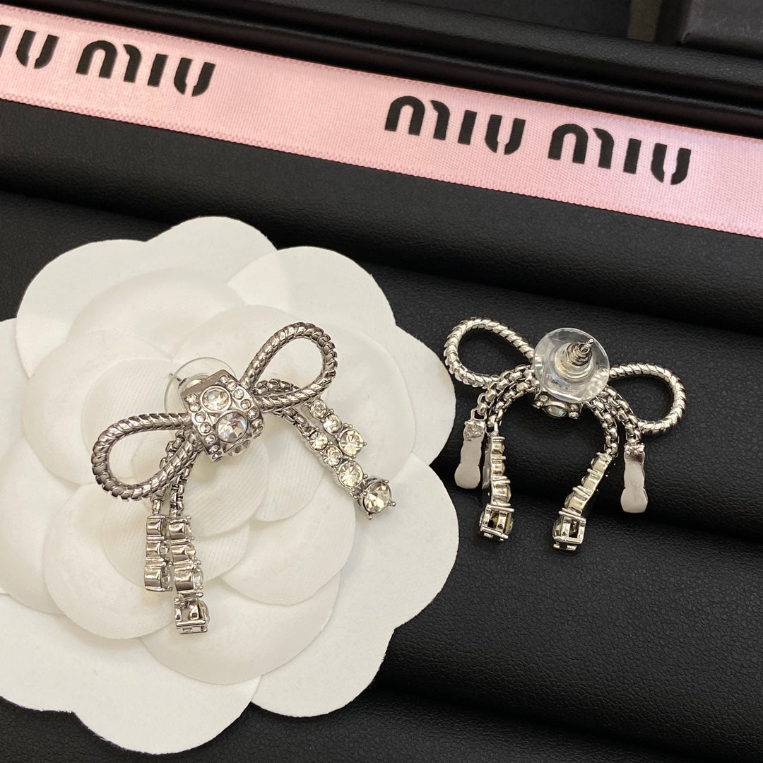 14A950EDE Stylish Earrings