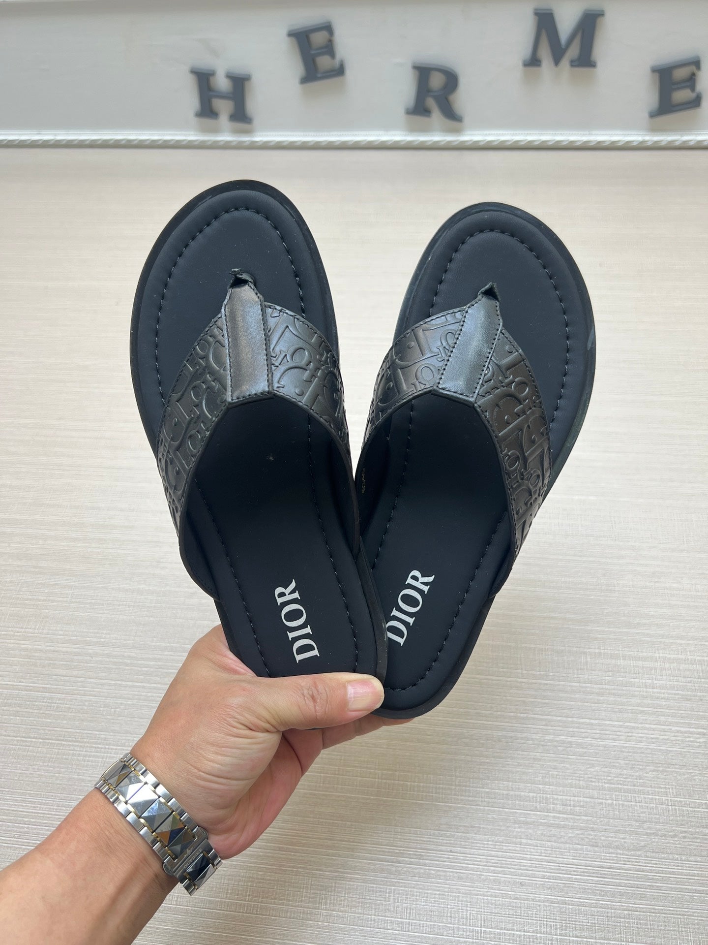 54D80ZDE Stylish slippers