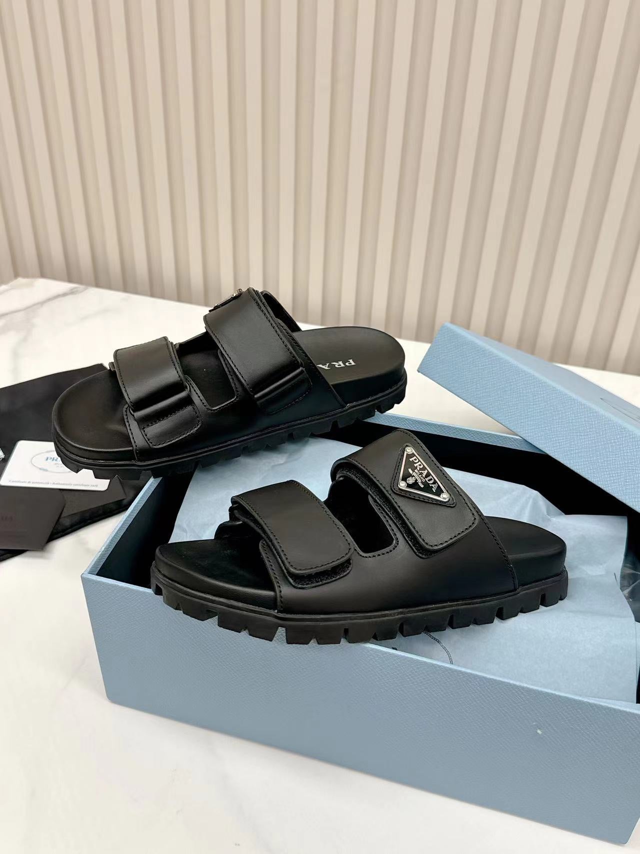 14PD26ZDE Stylish sandals