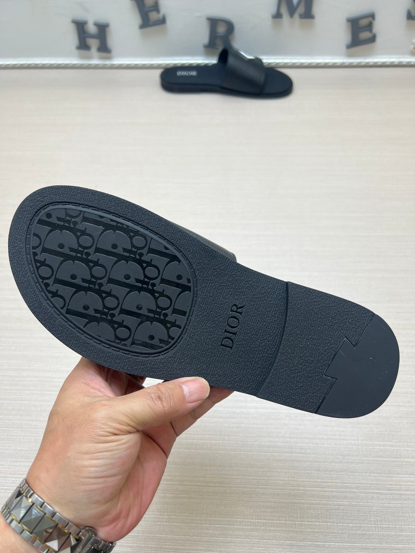 54D77ZDE Stylish slippers
