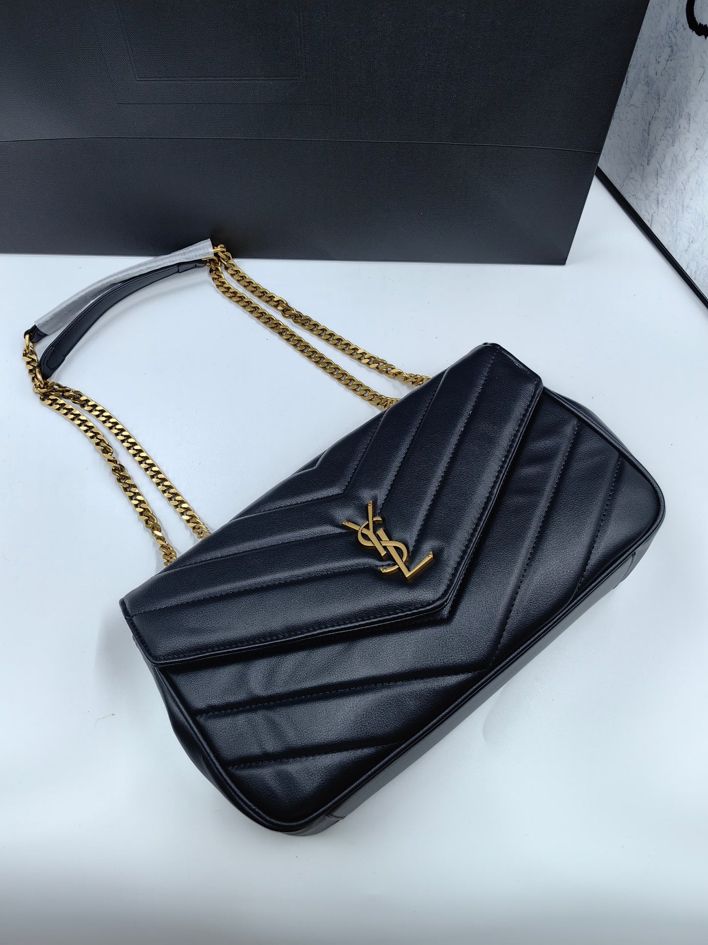 165NSL108BDE Stylish leather bag