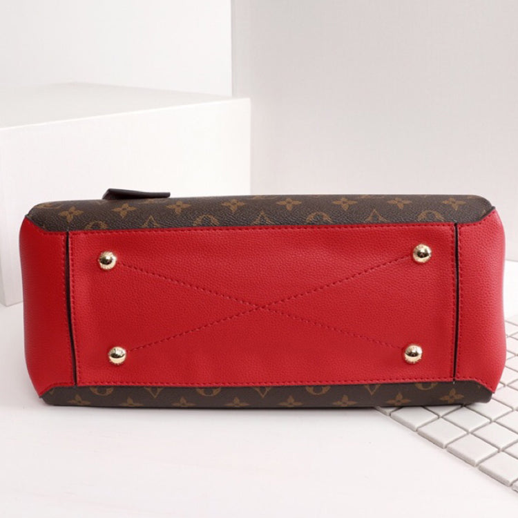 2E03BDE Stylish leather bag