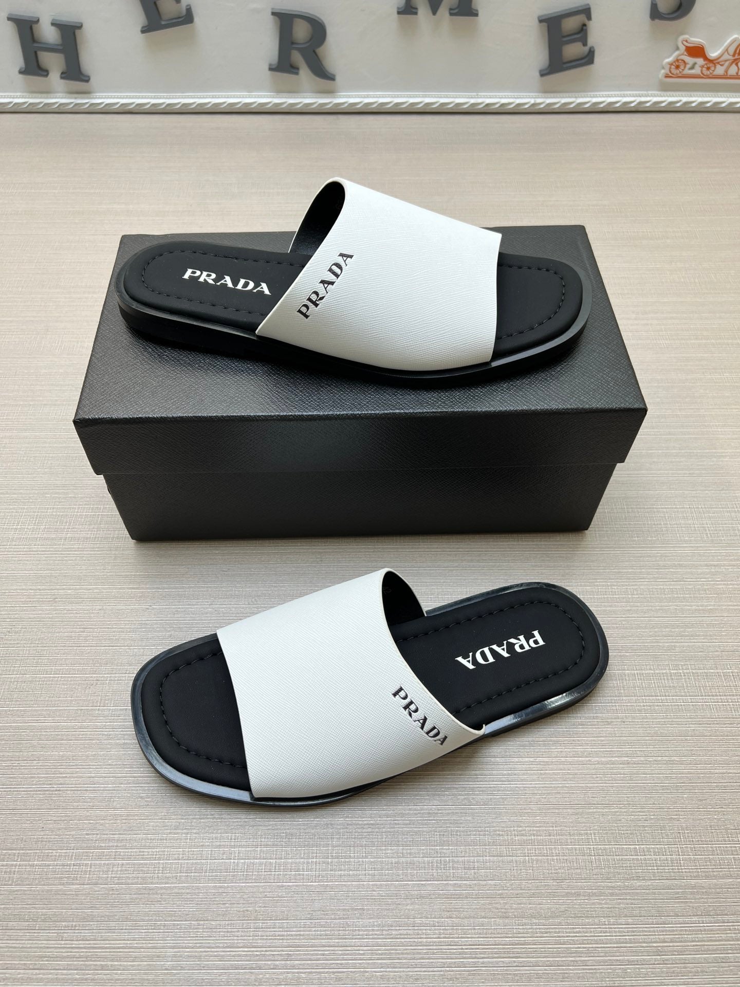 54PD73ZDE Stylish slippers