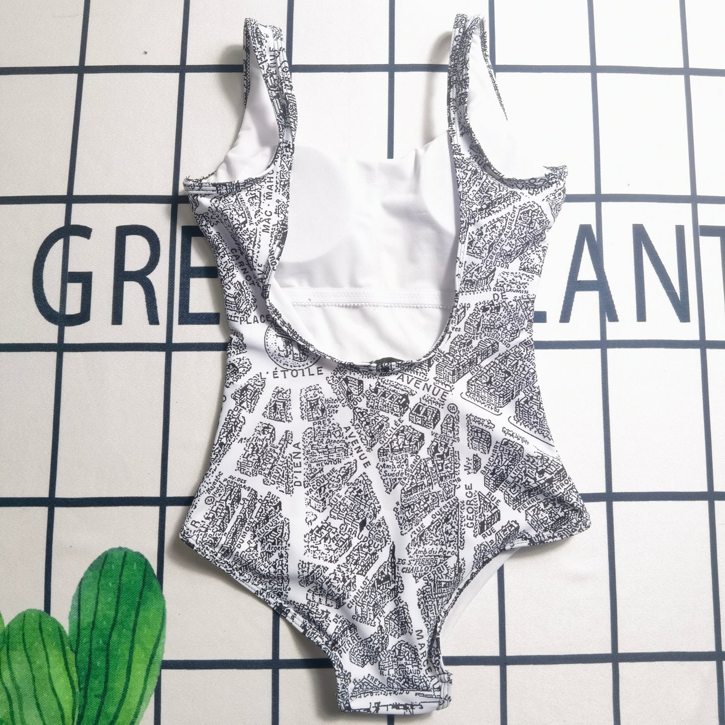 14D106YDE Stylish Bikini swimsuit