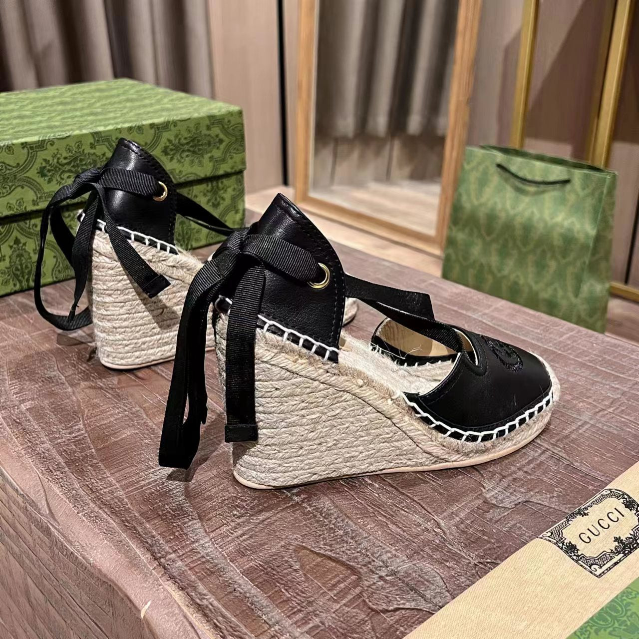 2YB39ZDE Stylish leather High heels