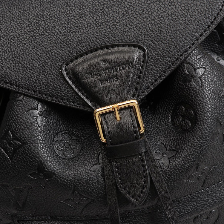 1E065BDE Stylish leather bag