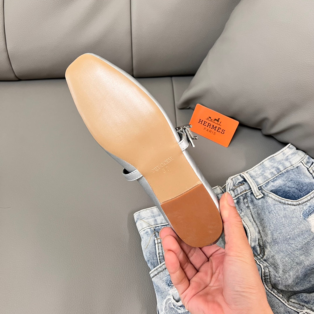 1JE1ZDE Stylish leather boots