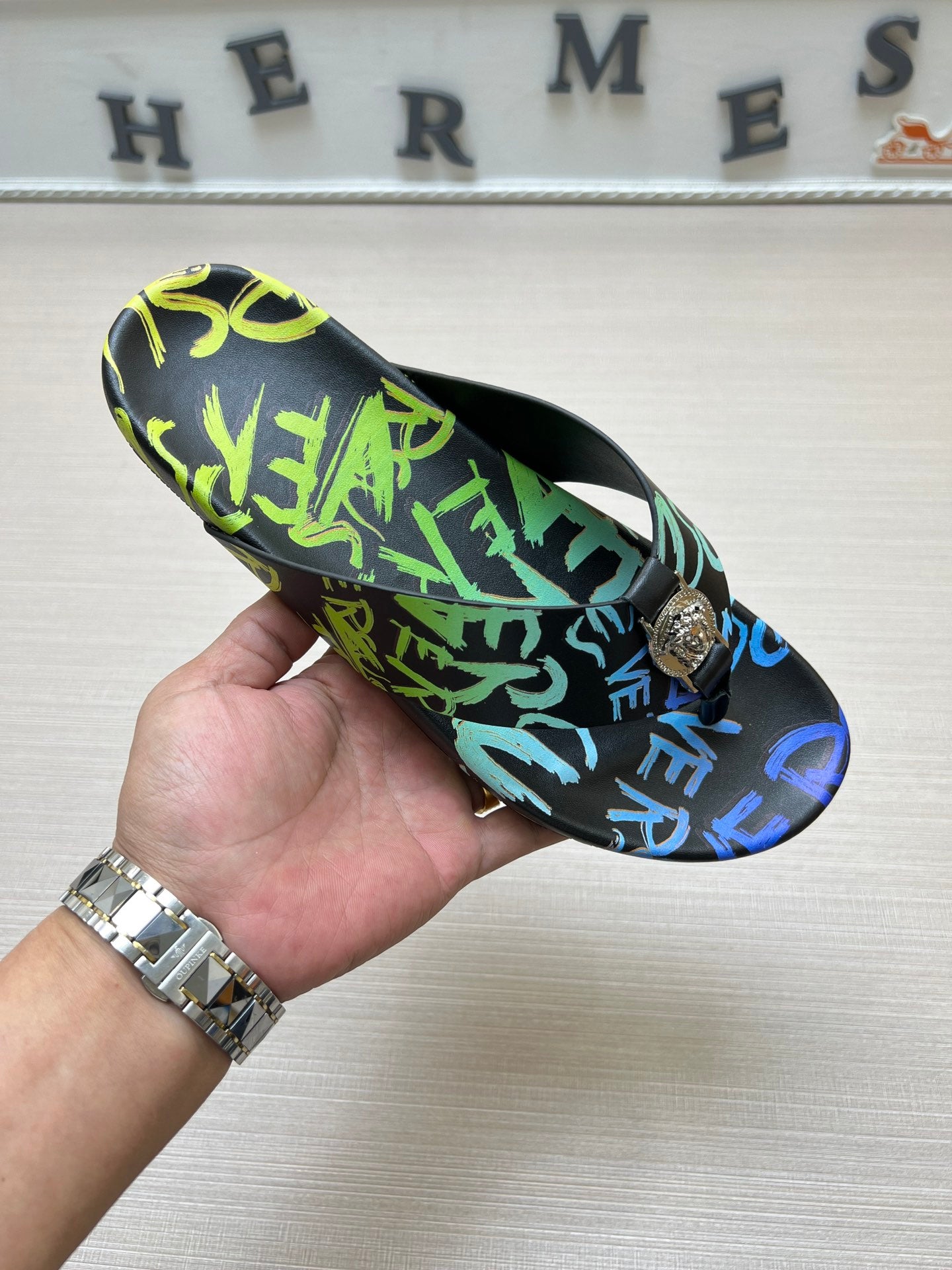 54V96ZDE Stylish slippers