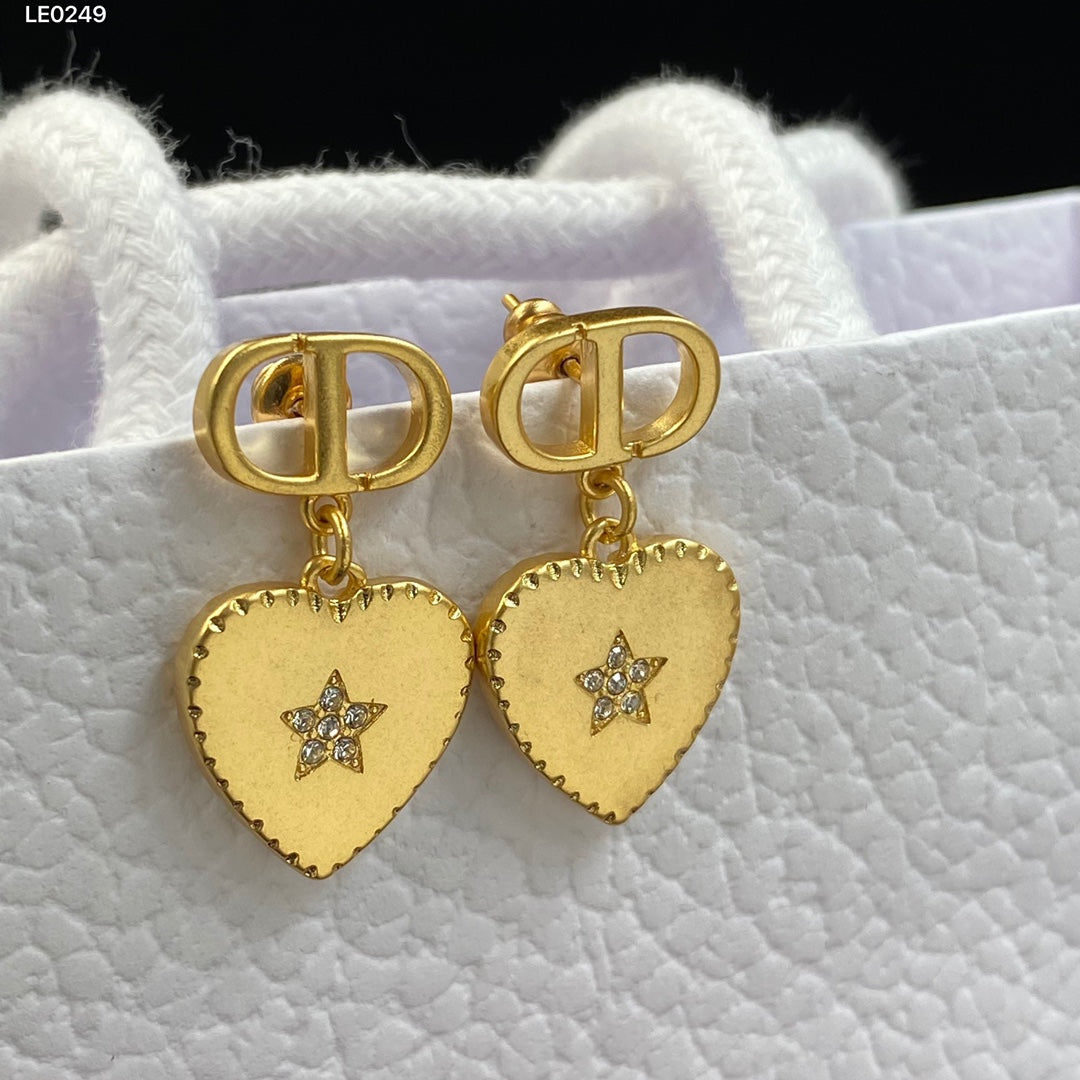 1YD221EDE Stylish Earrings