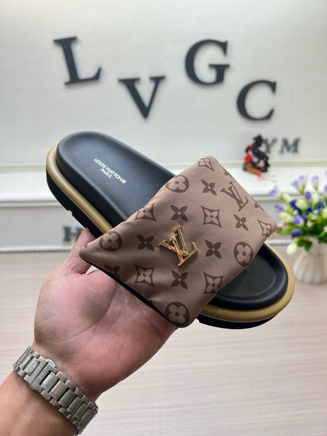 5QE10ZDE Stylish Slippers