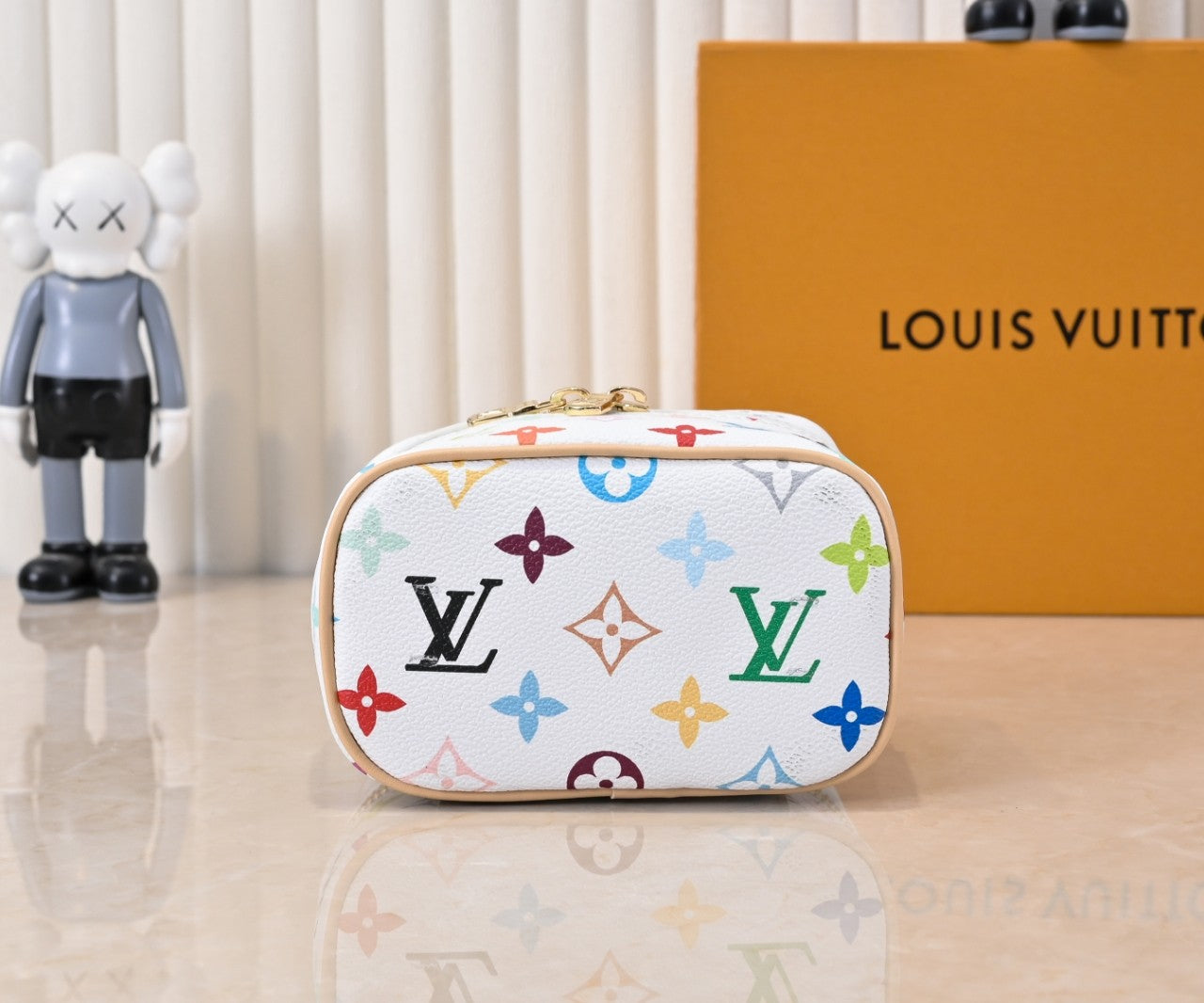 15XE11BDE Stylish leather bag