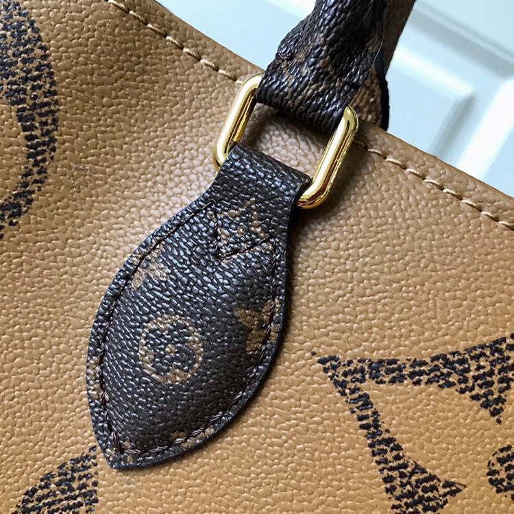 1E41BDE Stylish leather bag
