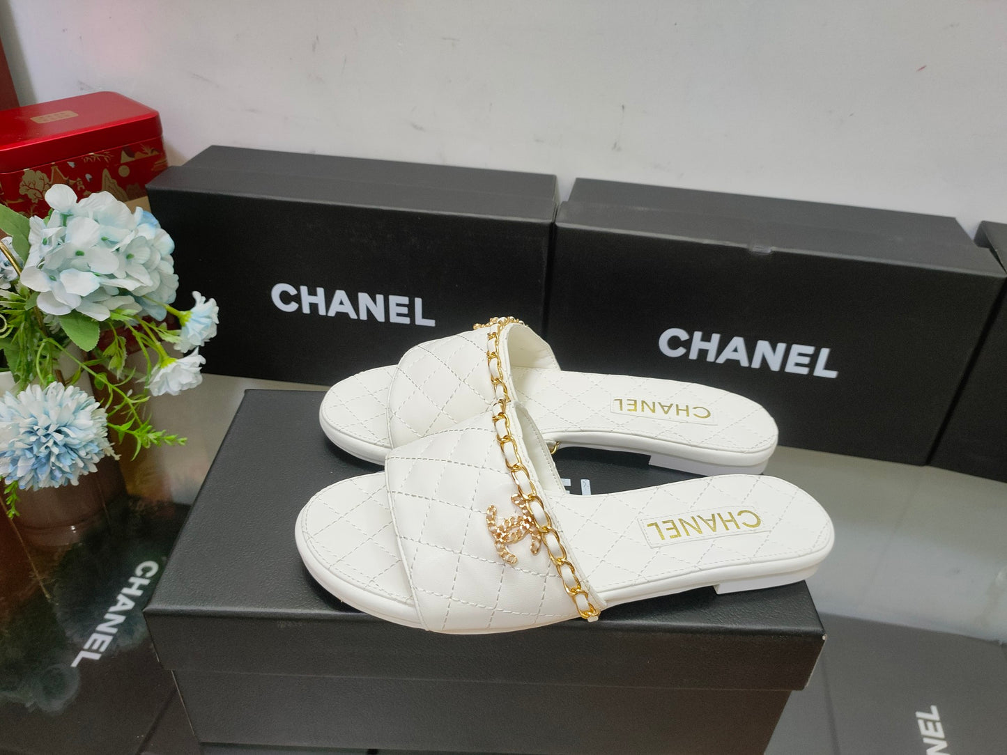 14C29ZDE Stylish slippers