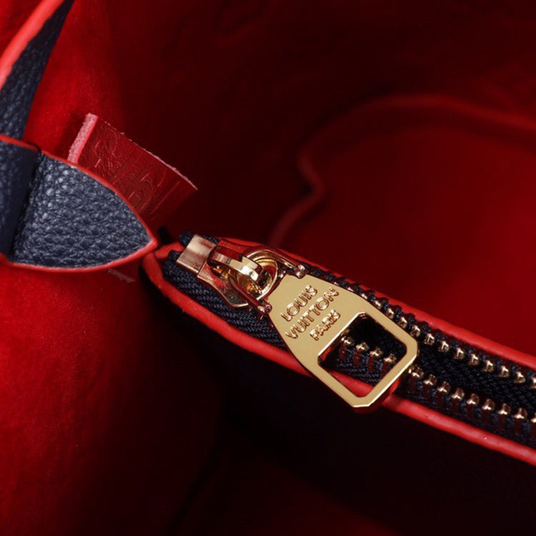 1E81BDE Stylish leather bag