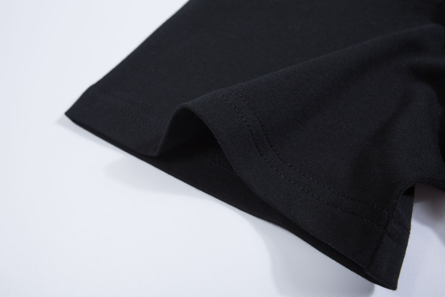 145RB200UDE Stylish T-shirt