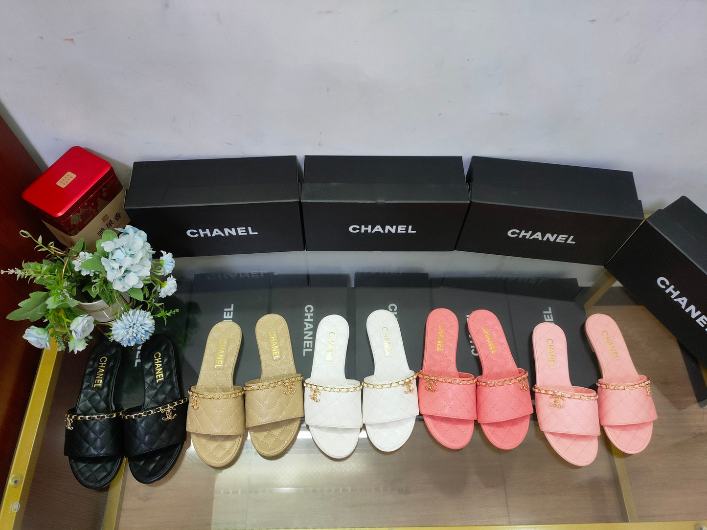 14C29ZDE Stylish slippers