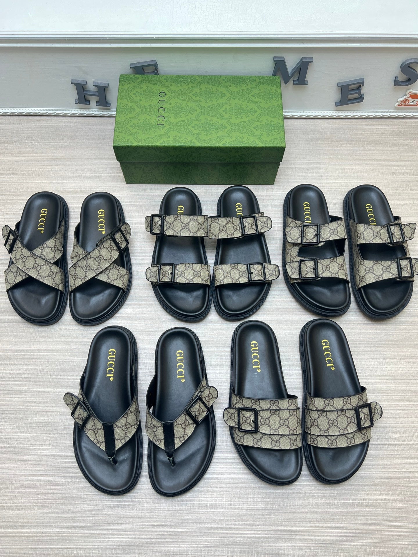 54B90ZDE Stylish slippers