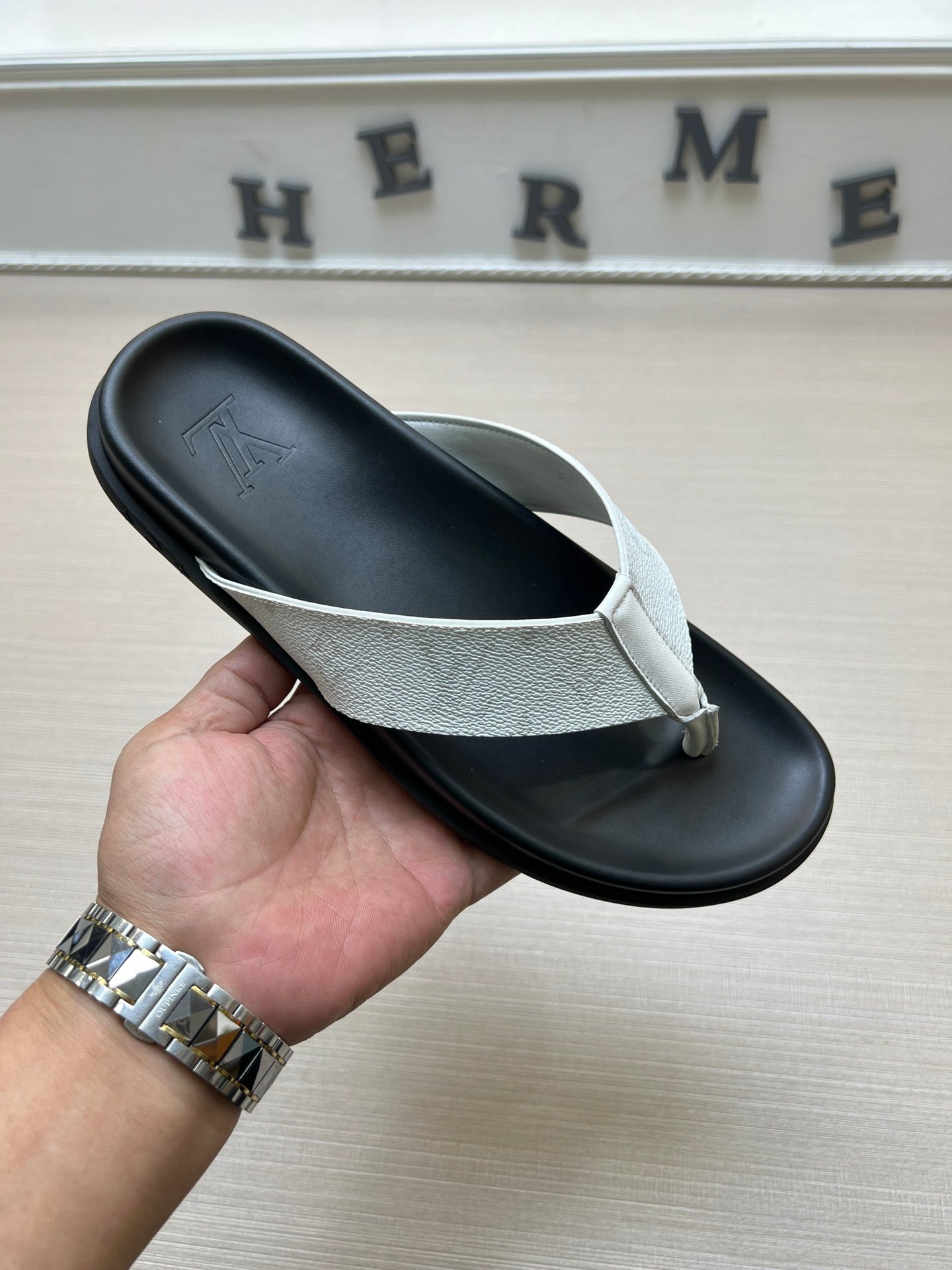 54E58ZDE Stylish slippers