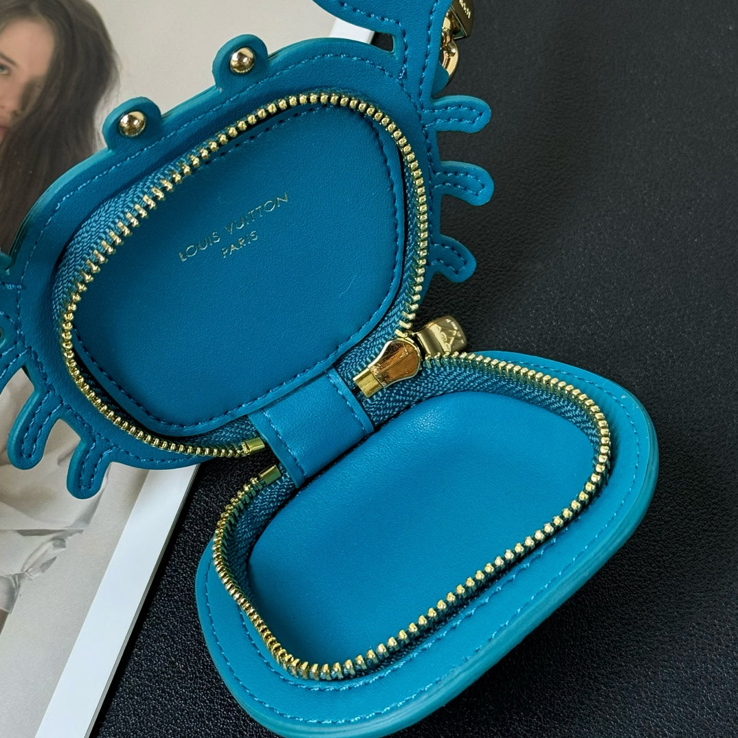 14E26ADE Stylish key closure