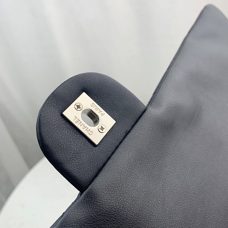 1C67BDE Stylish leather bag