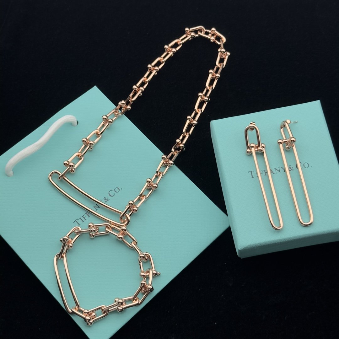 8XT33XDE Stylish Earring Bracelets Necklaces