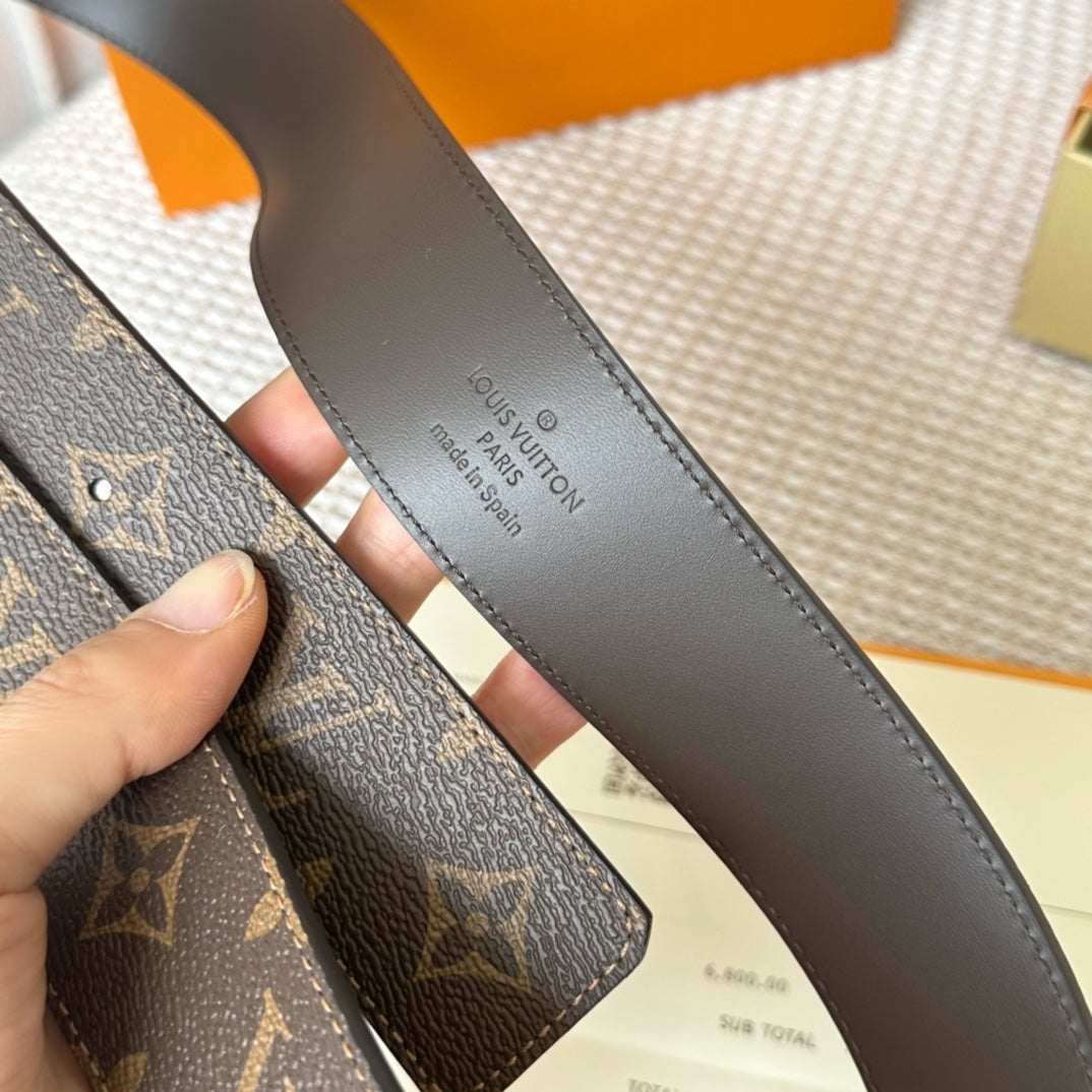 14E56PDE Stylish High quality belt With full package