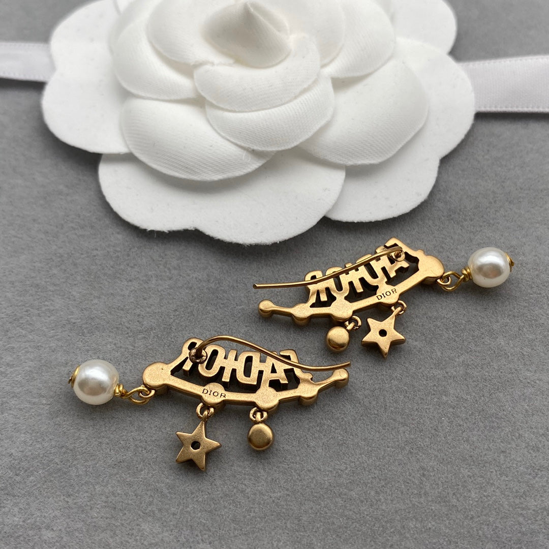 14D968EDE Stylish Earrings