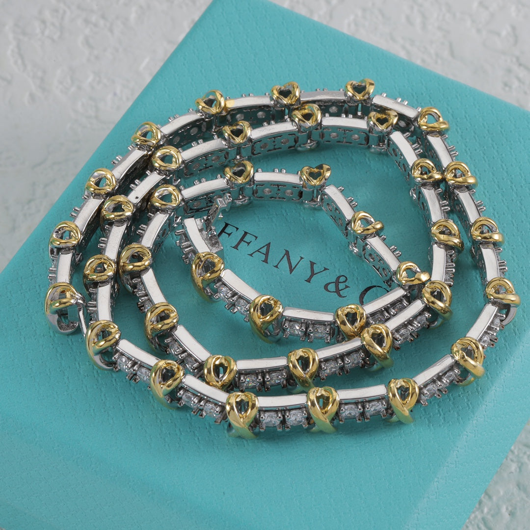 175RT8XDE Stylish Necklaces .