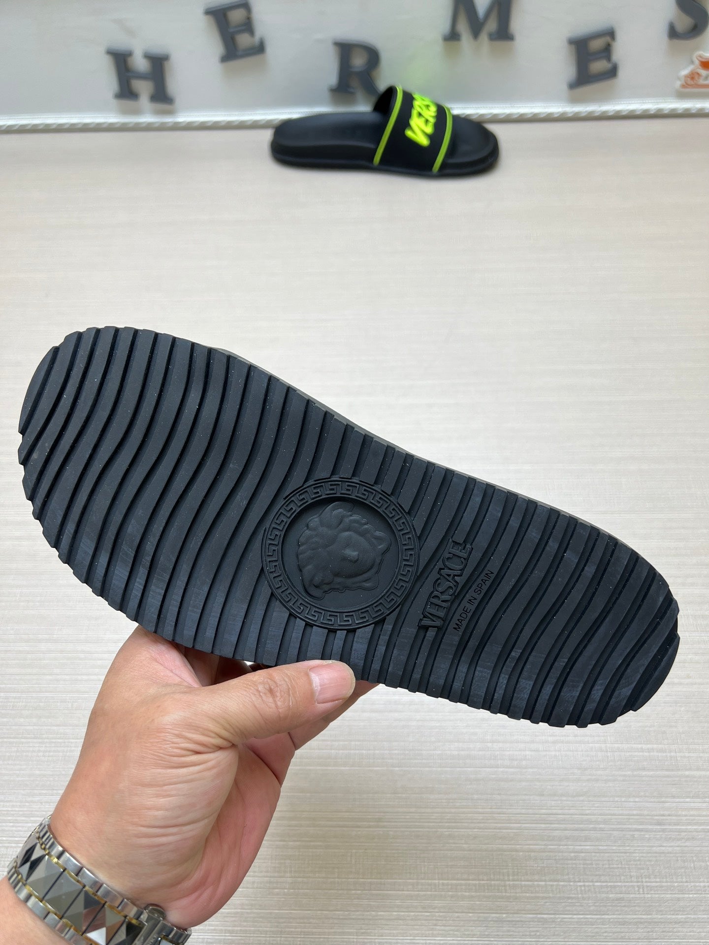 54V54ZDE Stylish slippers