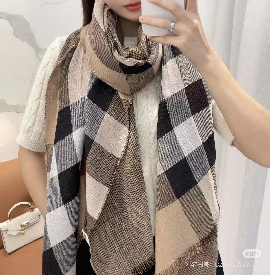 175RR6WDE Stylish Winter Scarves