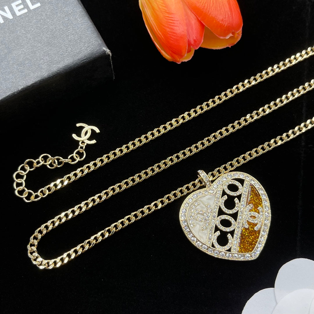 14C922XDE Stylish Necklaces