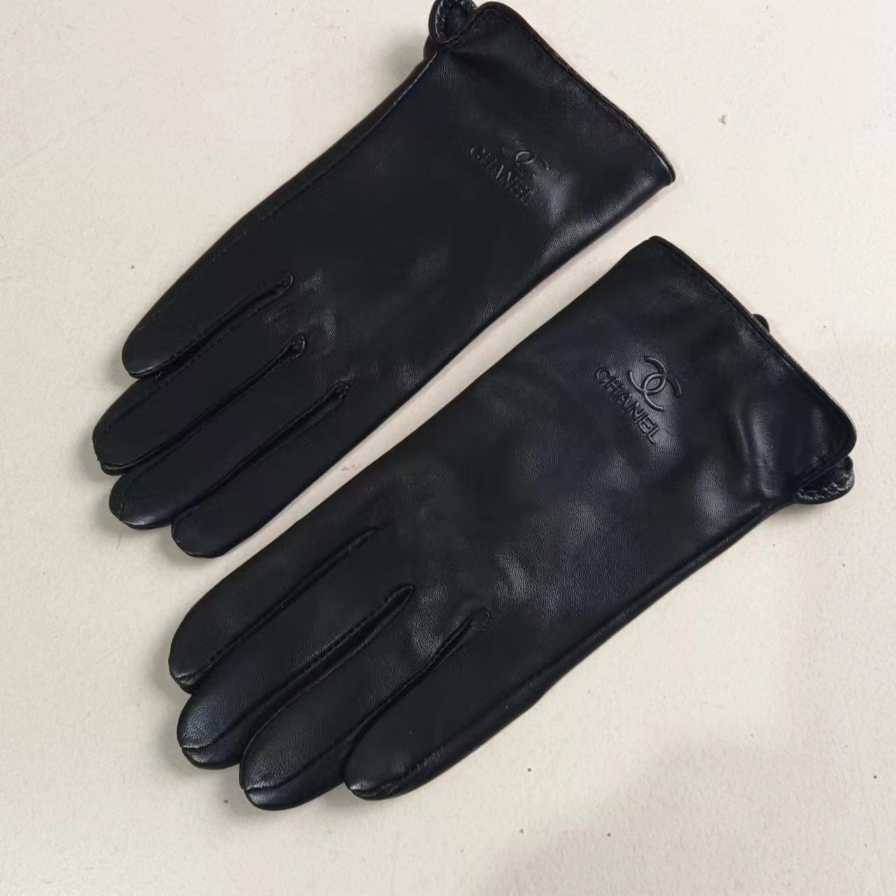24C88SDE Stylish gloves