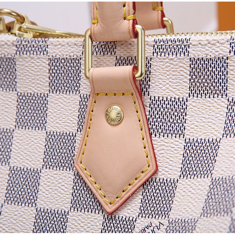 2E17BDE Stylish leather bag